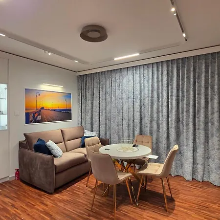 Apartment Perla De Luna *